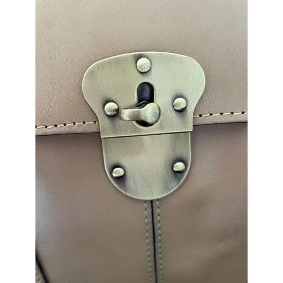 NWOT Gorgeous Patricia Nash Vienna Satchel Italian Leather Hand Bag Biscuit​